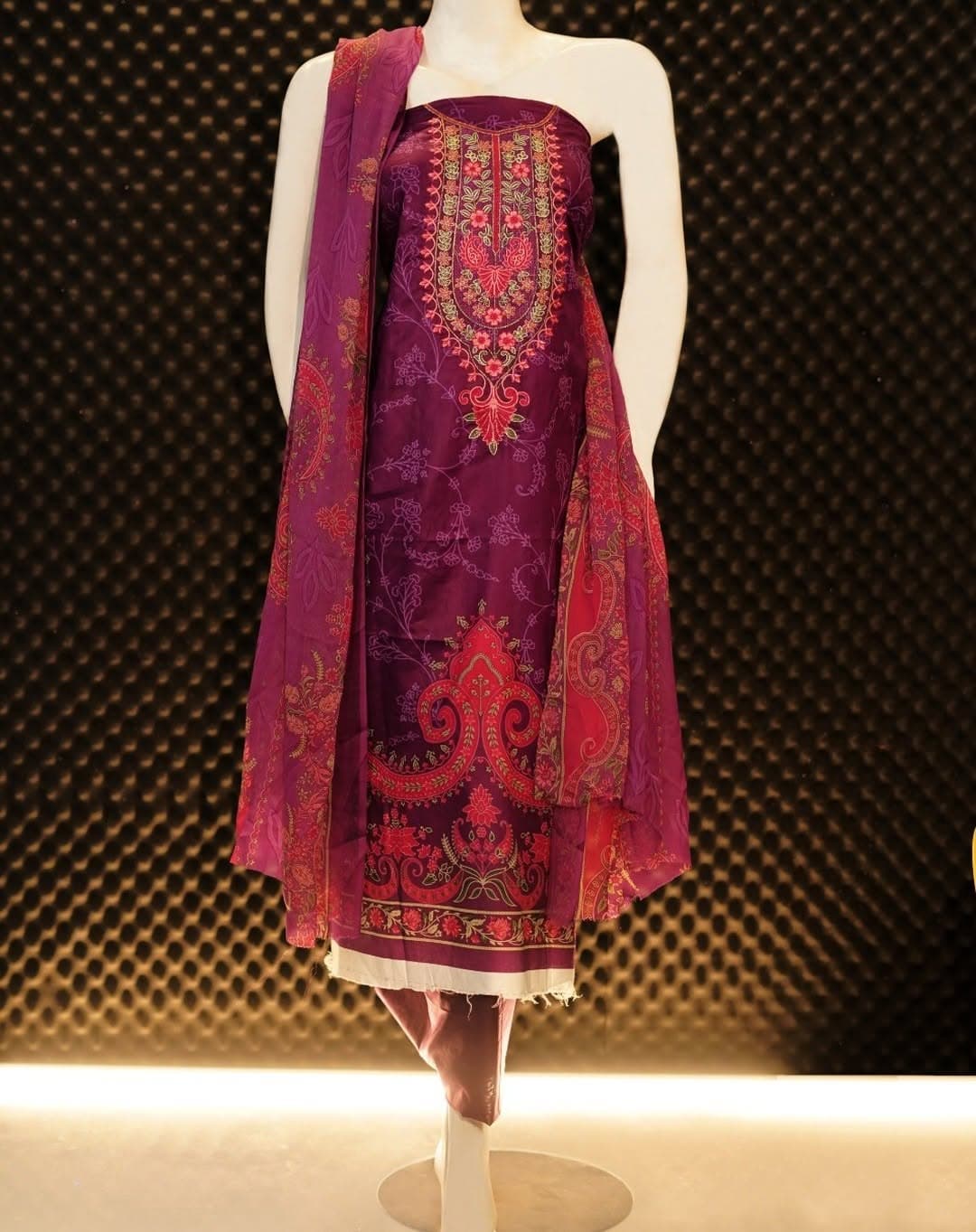 Embroided Lawn Three Piece Suit (Purple)